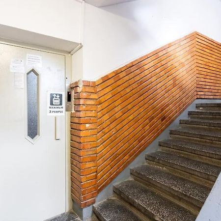 Stunning Views 2Br Midtown Flat - Charming Balcony Leilighet Bucureşti Eksteriør bilde