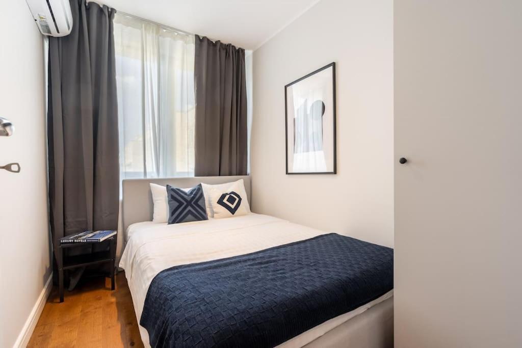 Stunning Views 2Br Midtown Flat - Charming Balcony Leilighet Bucureşti Eksteriør bilde